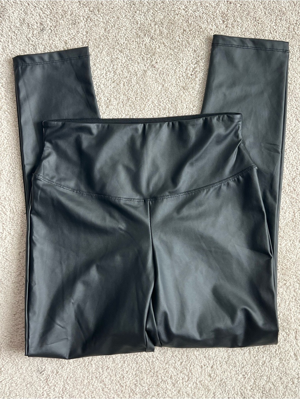 Pink Lily Black Faux Leather Leggings